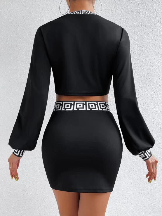 Geo Print Bishop Sleeve Tee & Bodycon Skirt - Image 3