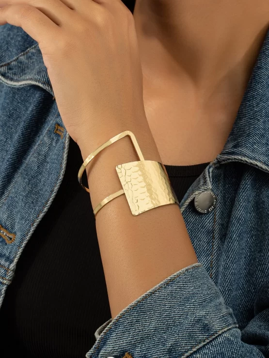 Geometric Fashionable Design Cuff Bangle