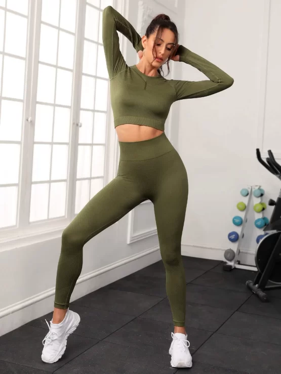 Raglan Sleeve Thumb Holes Sports Tee & Leggings