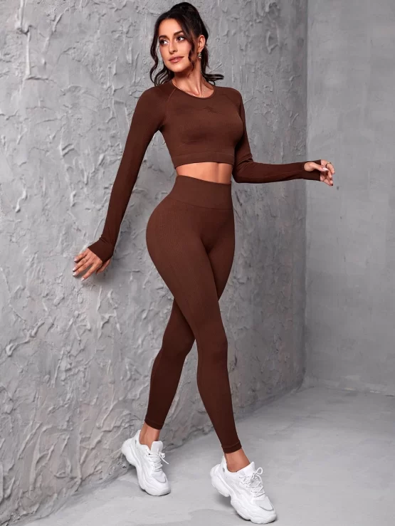 Seamless Raglan Sleeve Sports Tee With Thumb Holes & Sports Leggings