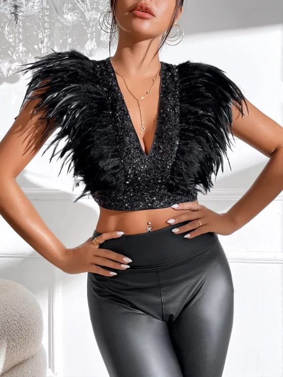 Fuzzy Trim Zipper Back Crop Top Without Arm Sleeves