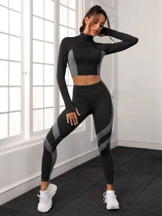 Color Block Thumb Holes Sports Tee & Leggings