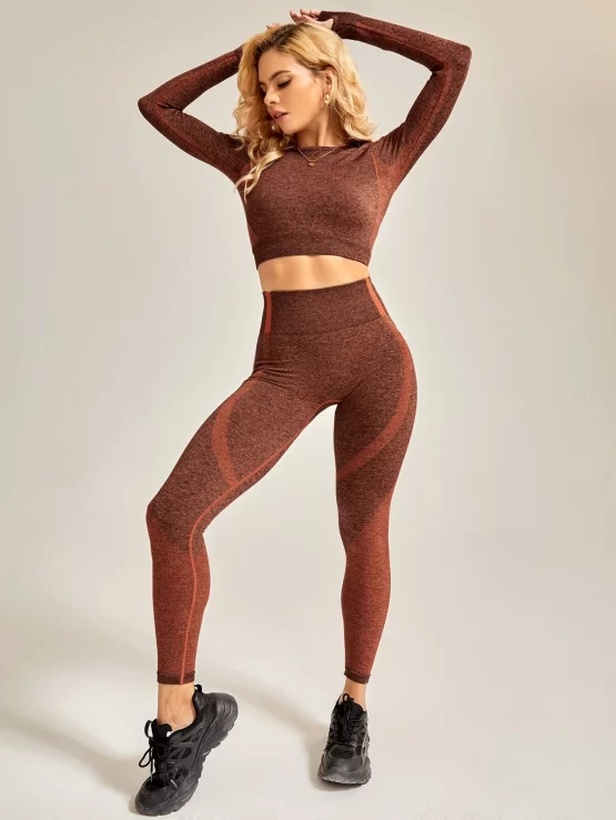 Leisure Seamless Cut Out Back Thumb Holes Sports Tee & Leggings