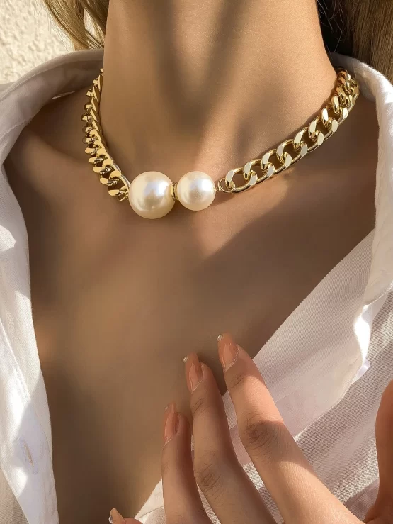 Elegant Chain Faux Pearls Decor Necklace