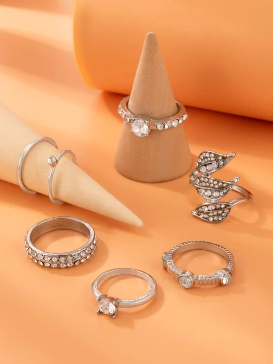 Seven Pieces Glamorous Rhinestone Leaf Decor Ring - Image 2