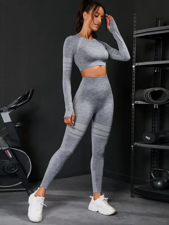 Seamless Raglan Sleeve Thumb Hole Sports Set - Image 3