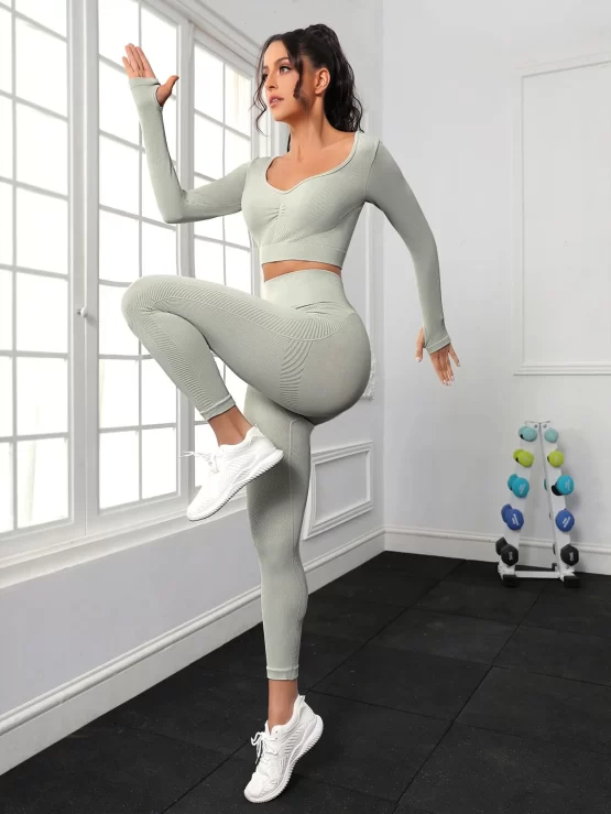 Seamless Thumb Holes Sports Tee & Sports Leggings
