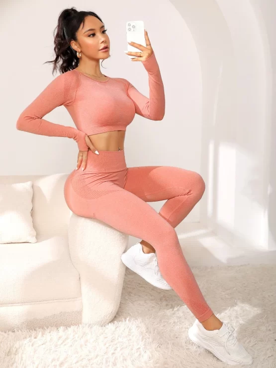 Seamless Raglan Sleeve Thumb Hole Sports Set