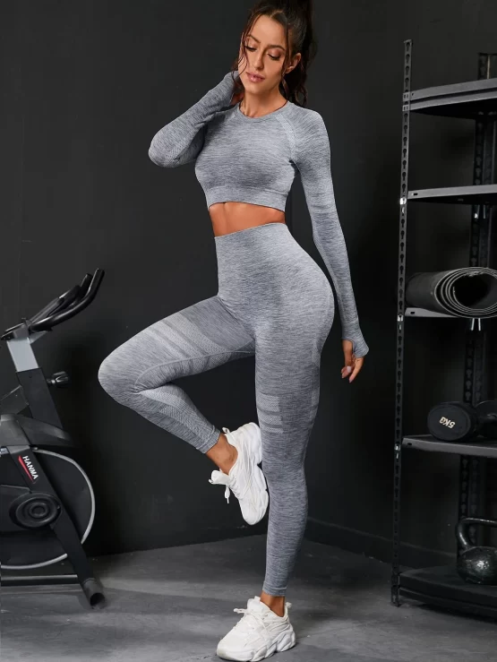 Seamless Raglan Sleeve Thumb Hole Sports Set