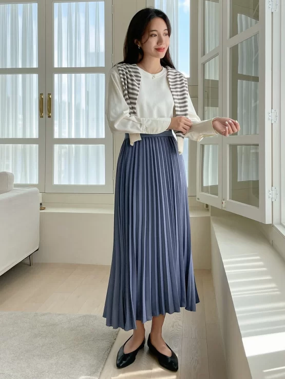 DAZY High Waist Solid Pleated Split Skirt - Image 2