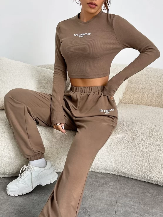 EZwear Letter Graphic Crop Tee & Sweatpants - Image 2
