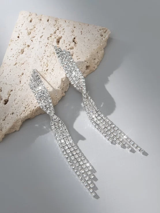 Rhinestone Glamorous Tassel Drop Earrings - Image 3