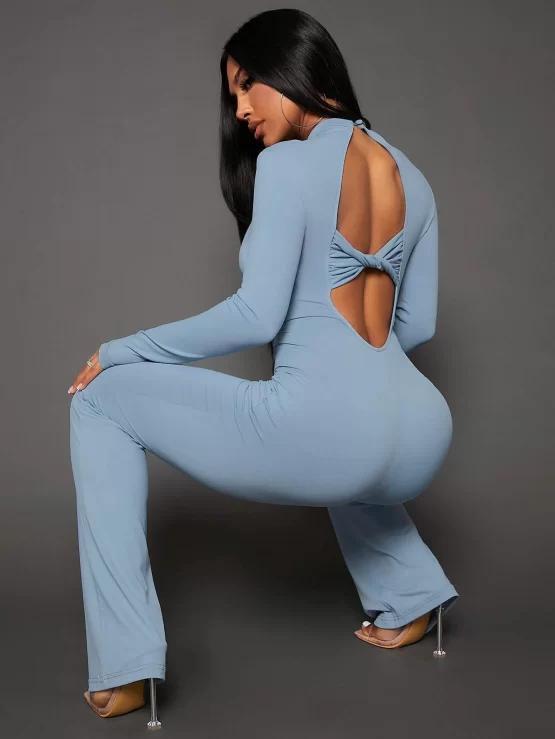Solid Twist Backless Flare Leg Jumpsuit - Image 3