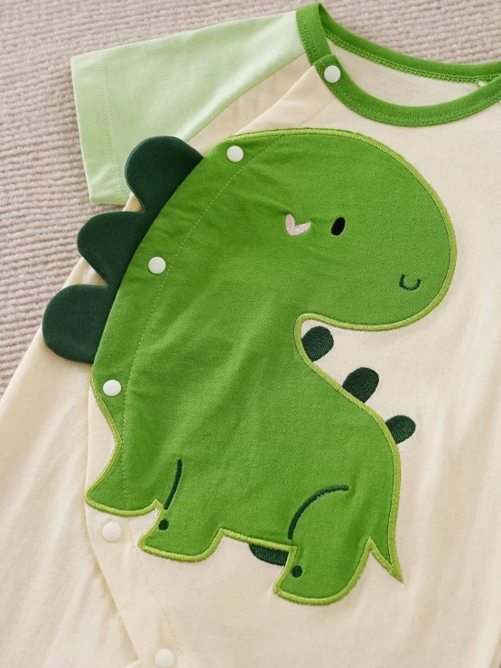 Baby Cartoon Raglan Sleeve 3D Patched Design Graphic Romper - Image 2