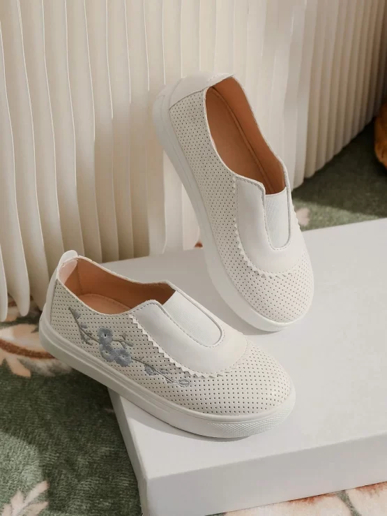 Girls Floral Embroidered Slip On Shoes, Round Toe Sporty Strap Sneakers