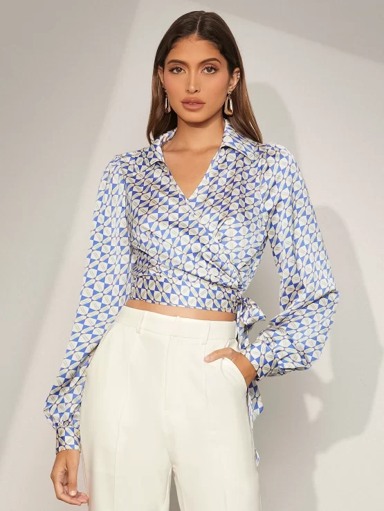 BIZwear All Over Print Knot Side Wrap Sleeve Blouse