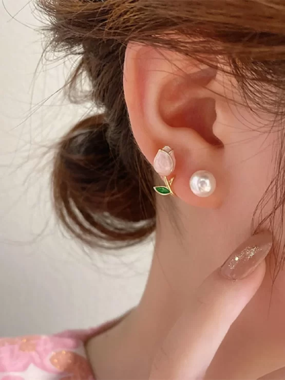 Fashionable Flowers Faux Pearls Decor Earrings