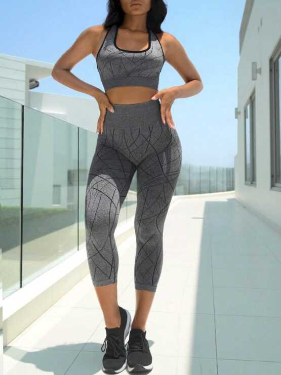 Seamless High Stretch Sports Bra & Leggings - Image 2