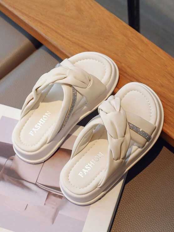 Girls Rhinestone Decor Ruched Detail Criss Cross Fluffy Slippers