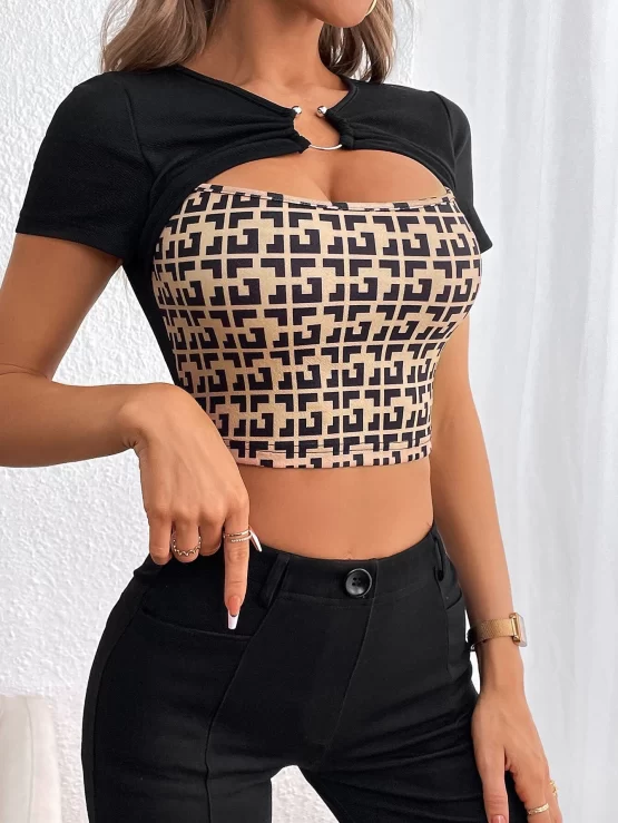 Graphic Print Cut Out Ring Front Crop Tee
