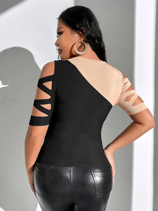Cut Out Casual Round Neck Color Block Front Tee - Image 2