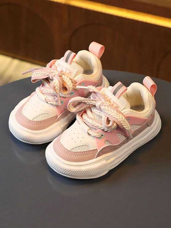 Boys Letter Patch Decor Lace Up Skate Shoes