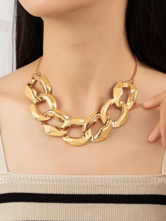 Fashionable Yellow Gold Minimalist Chain Necklace