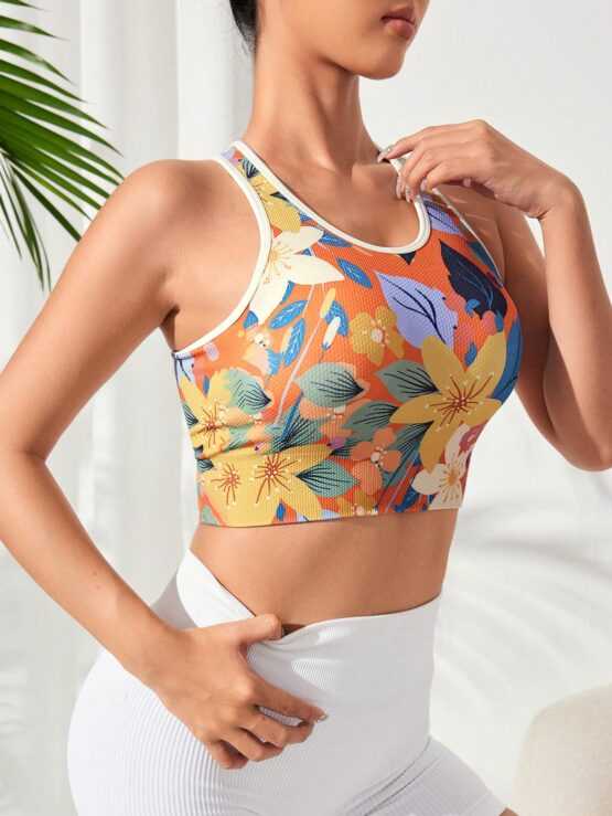 Women Floral Print Vest And Solid Color Shorts Slim Fit Sports Set - Image 3