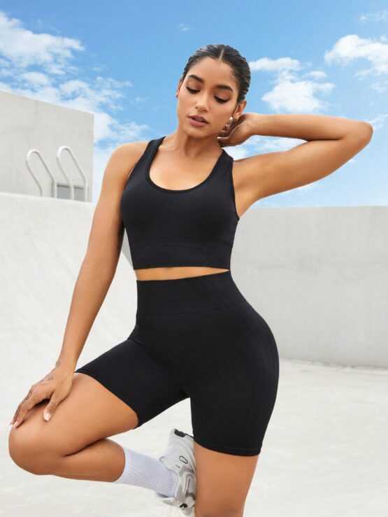 Women's Solid Color Crop Top And Shorts Sports Set - Image 2