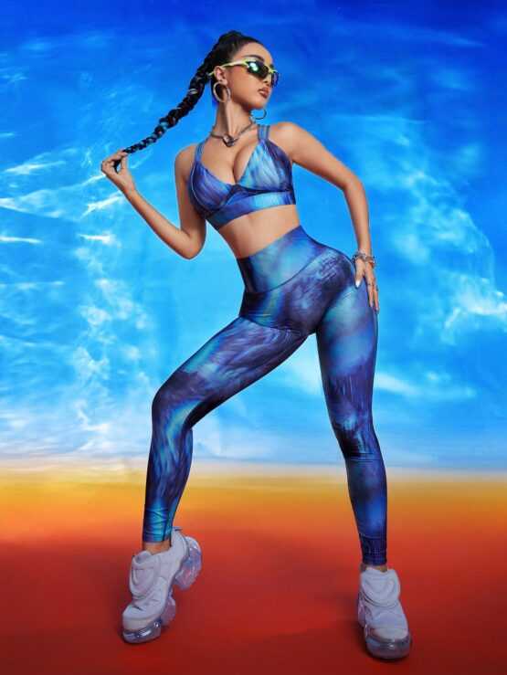 Sports Innovista Women Tie Dye Crop Top & Leggings Set - Image 3